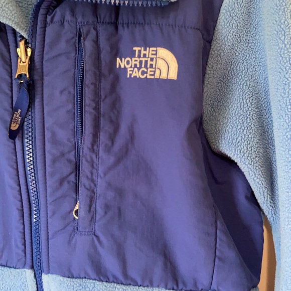 The North Face Fleece Jacket - Picture 2 of 5